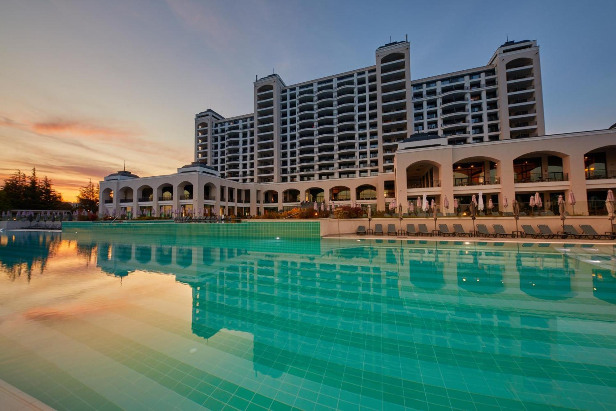 Secrets Sunny Beach Resort & Spa (Adults Only) Exterior photo The Rixos Premium Antalya