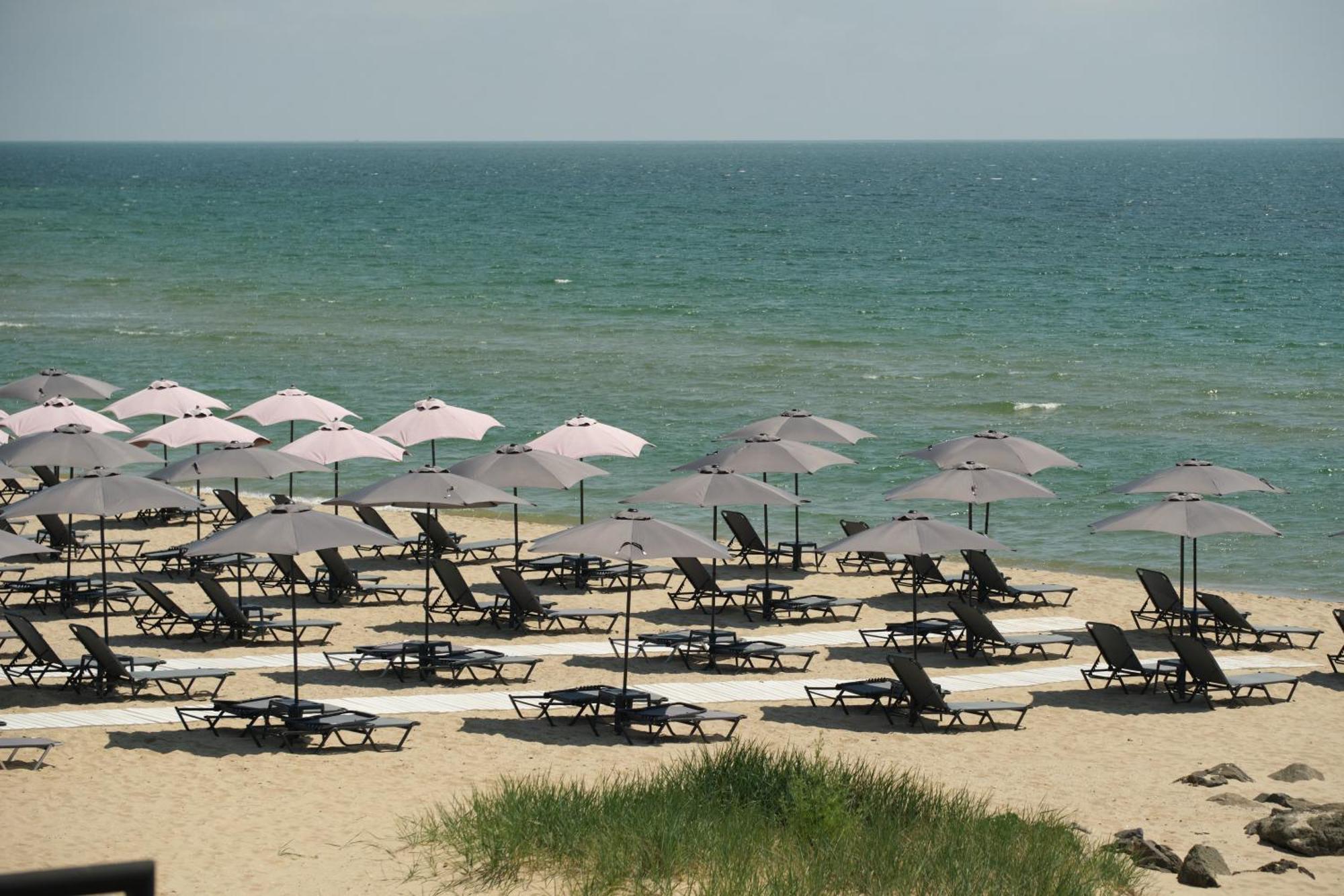 Secrets Sunny Beach Resort & Spa (Adults Only) Exterior photo Beach at the Grand Hotel
