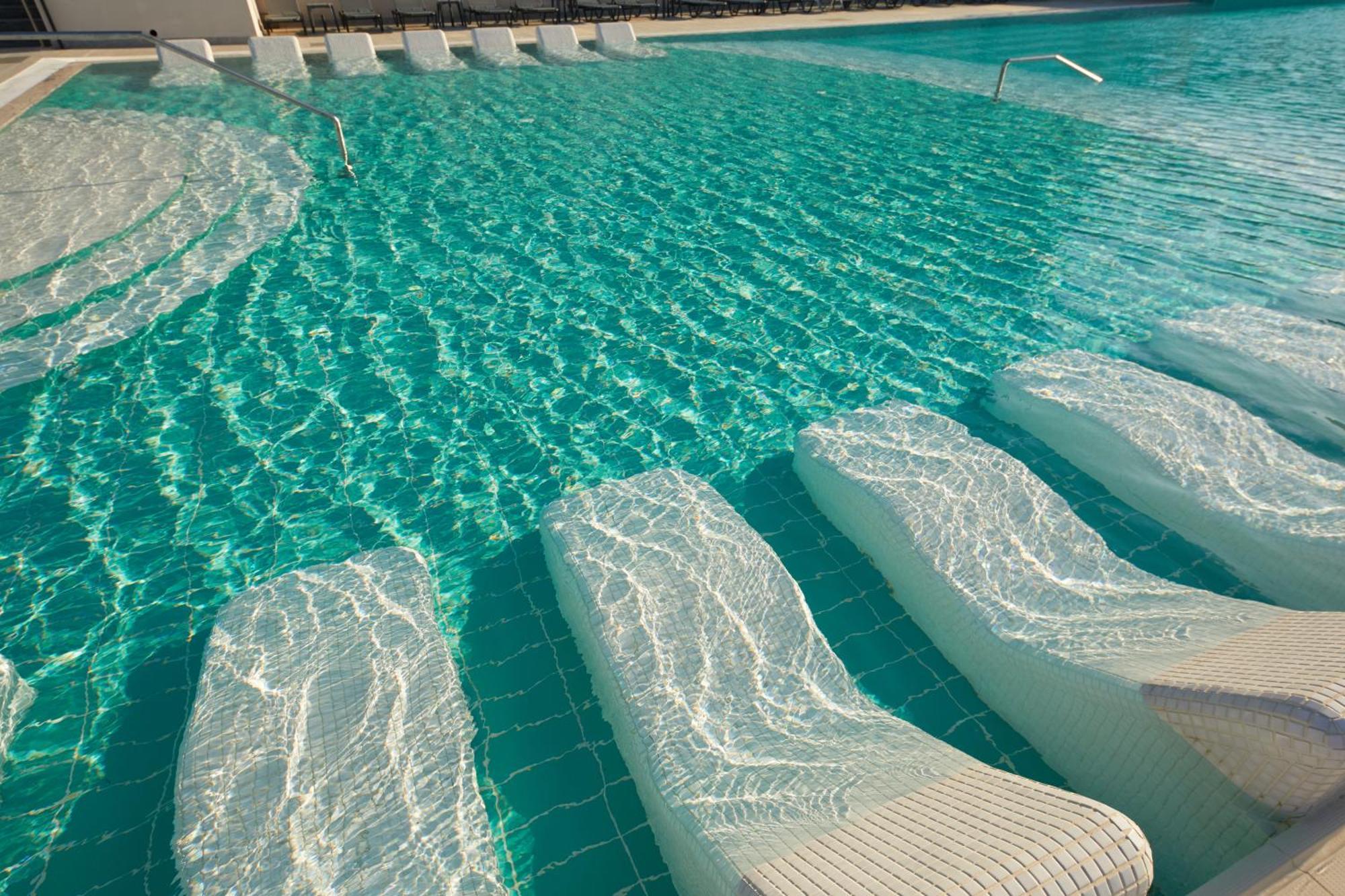Secrets Sunny Beach Resort & Spa (Adults Only) Exterior photo The swimming pool at the Atlantis Paradise Island