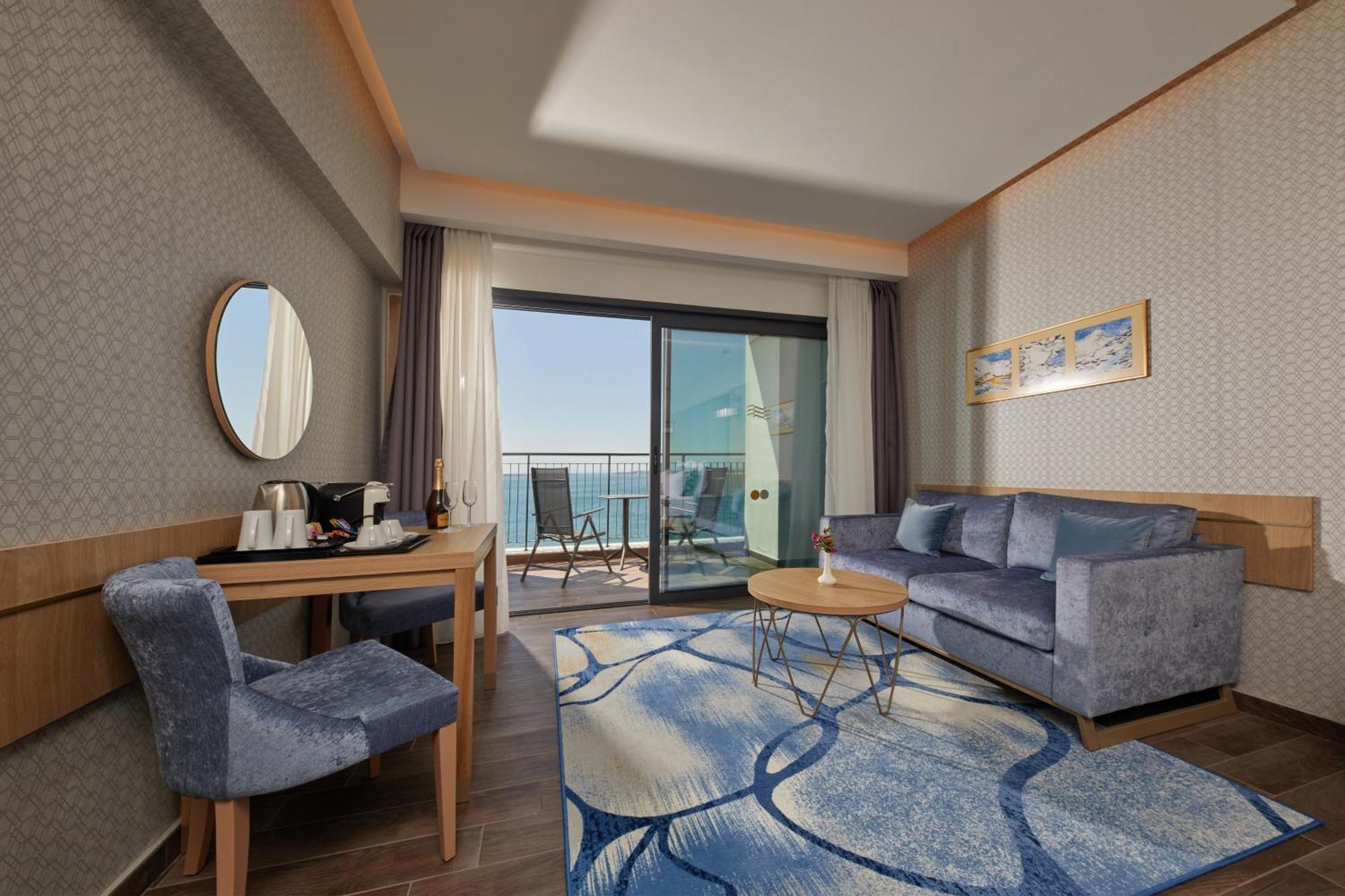Secrets Sunny Beach Resort & Spa (Adults Only) Room photo Deluxe Room